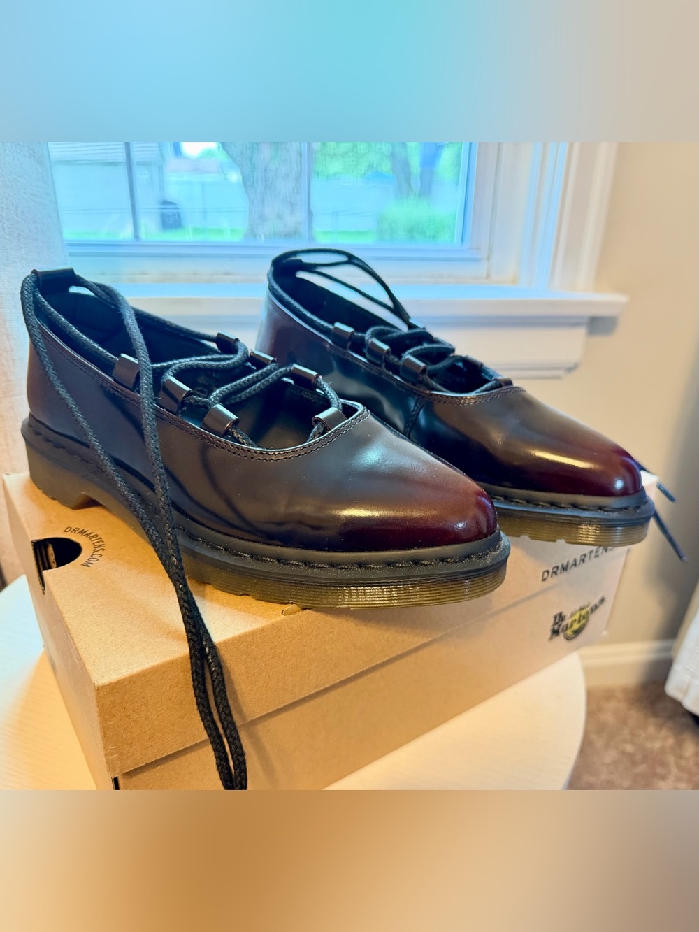 Dr. Martens Cherry Red ELPHIE I
LEATHER BALLET FLATS